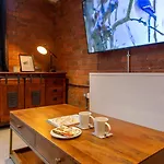 The Chocolets - The Refinery York