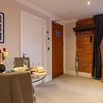 The Chocolets - The Refinery