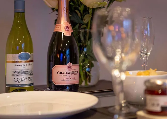 The Chocolets - The Refinery *