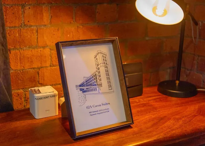 The Chocolets - The Refinery Lejlighed York