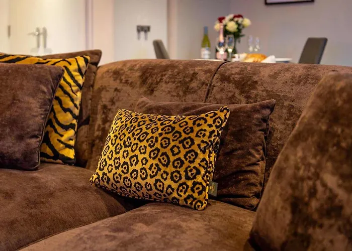 The Chocolets - The Refinery Lejlighed