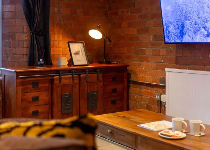 The Chocolets - The Refinery York