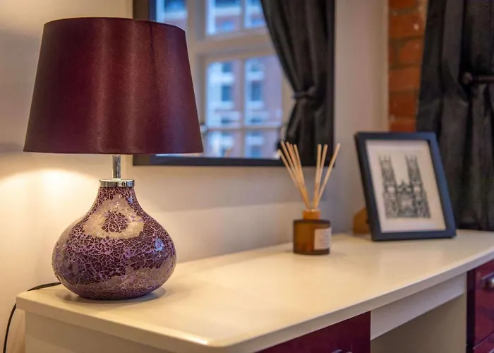 The Chocolets - The Refinery Lejlighed York