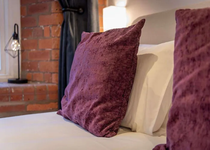 The Chocolets - The Refinery Lejlighed