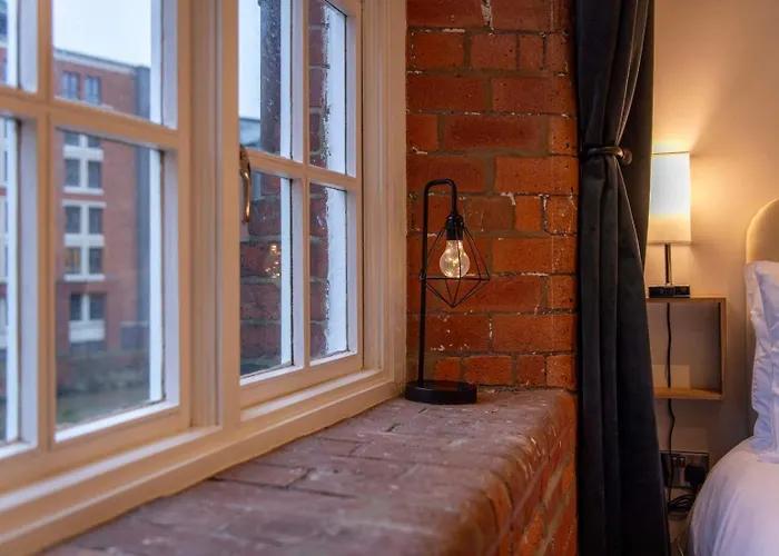 The Chocolets - The Refinery York