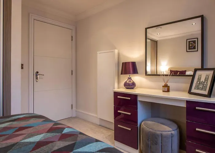 The Chocolets - The Refinery York