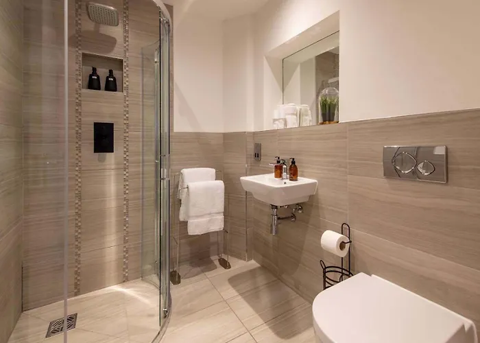 The Chocolets - The Refinery