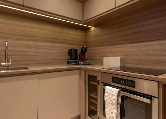 The Chocolets - The Refinery Lejlighed *